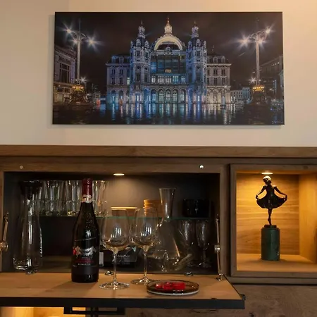 Cityantwerp Een Oase Van Rust Direct Achter De Meir Apartment *